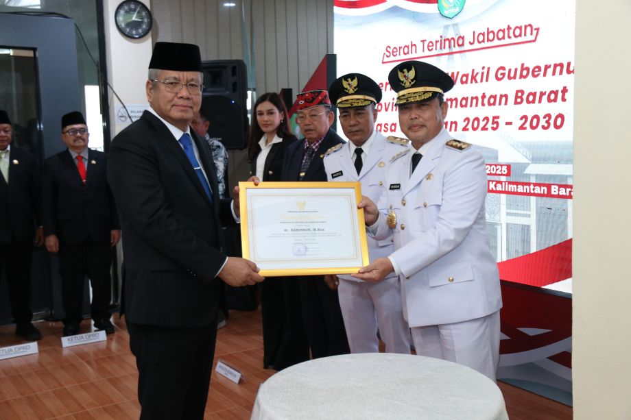 PEMPROV KALBAR GELAR SERAH TERIMA JABATAN GUBERNUR