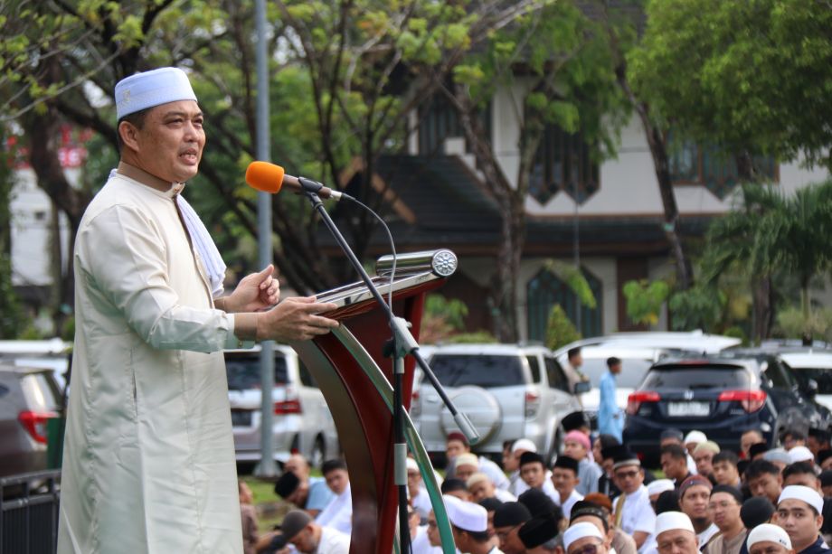 GUBERNUR RIA NORSAN HARAPKAN KEBERKAHAN RAMADAN JADI MOMENTUM KEBERSAMAAN MENUJU KALBAR LEBIH BAIK
