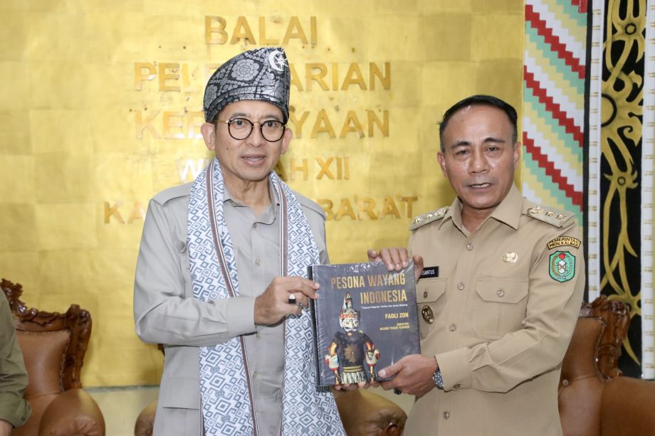 WAGUB KRISANTUS SIAP MANFAATKAN POTENSI BUDAYA DI KALBAR