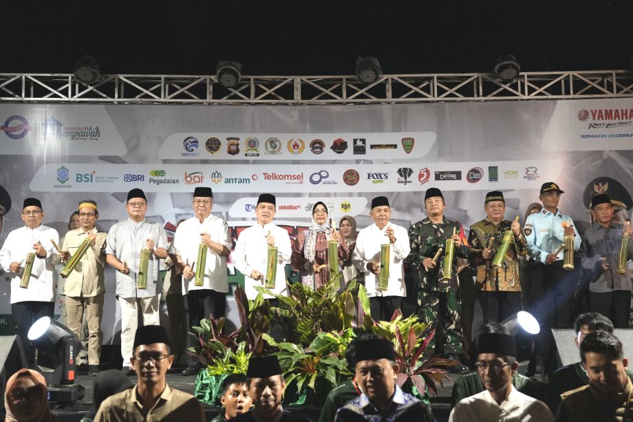 FESTIVAL SAHUR - SAHUR, LESTARIKAN TRADISI DI BULAN YANG SUCI