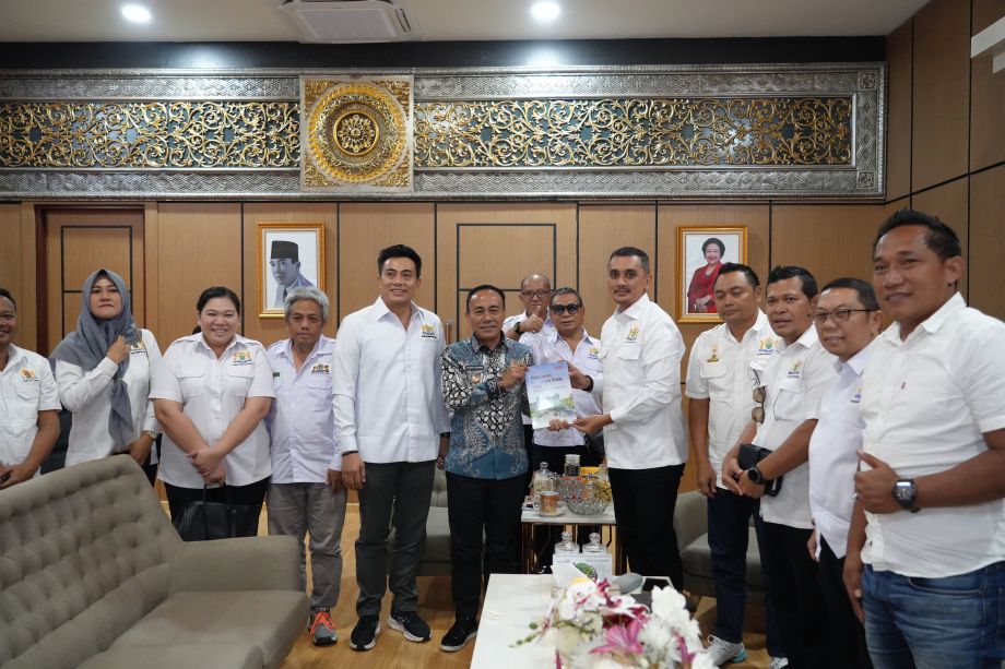WAGUB KRISANTUS AJAK KADIN KALBAR BERKOLABORASI DALAM PROGRAM STRATEGIS DAERAH